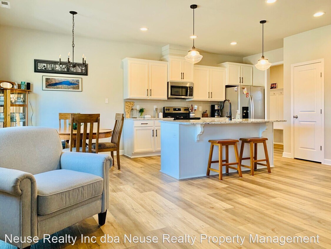Primary Photo - 3 br, 2 bath House - 1205 Coral Reef Court