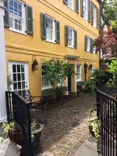Primary Photo - 61 1/2 Tradd St