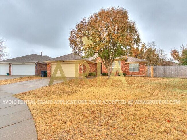 Building Photo - Amazing Price for Over 2000 Sq Ft! Beautif...