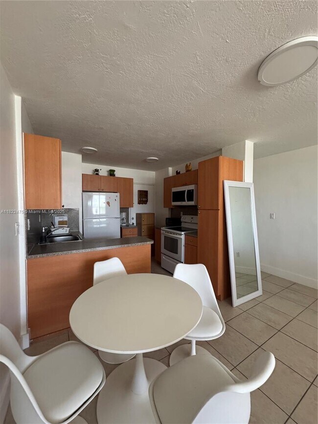 Foto del edificio - 244 79th St