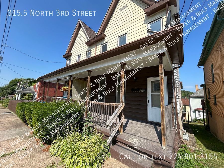 Foto principal - Spacious 2 Bedroom Duplex in Jeannette!