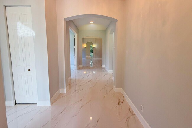 Foto del edificio - 109 NW Pleasant Grove Way