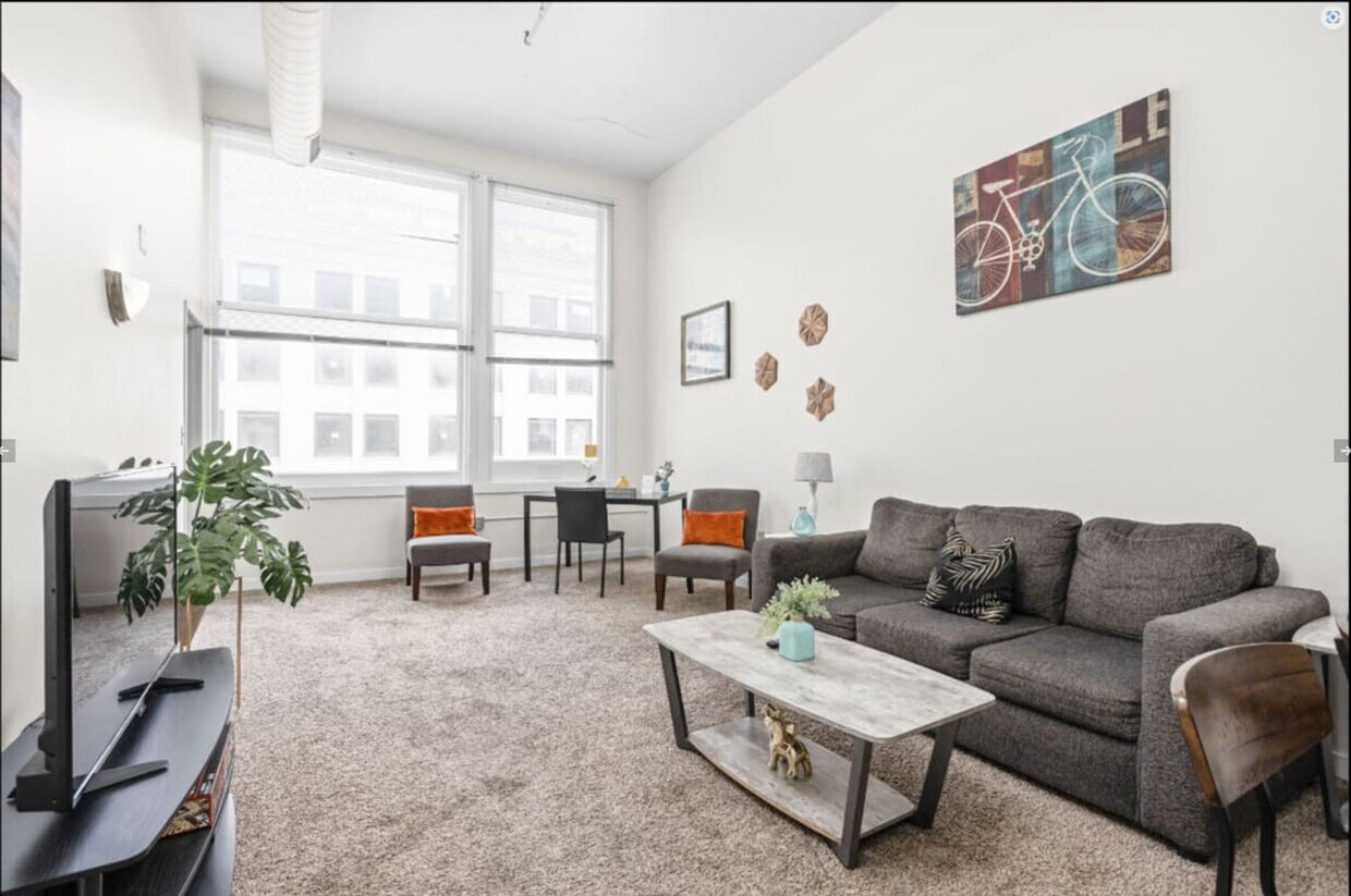 Foto principal - 125 W Market St