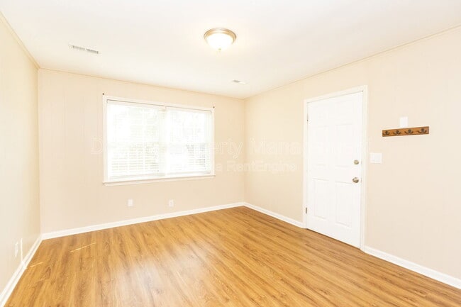 Photo - 207 Memorial Dr Apartment