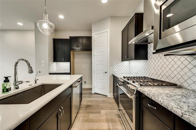 Building Photo - 5858 Orion Pl