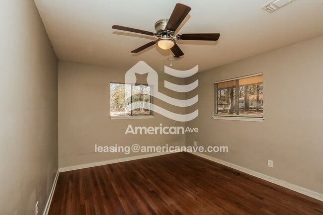 Building Photo - 3025 Charleston Dr