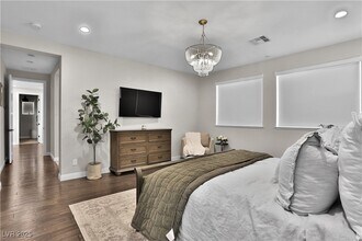 Building Photo - 2586 Hazelburn Dr