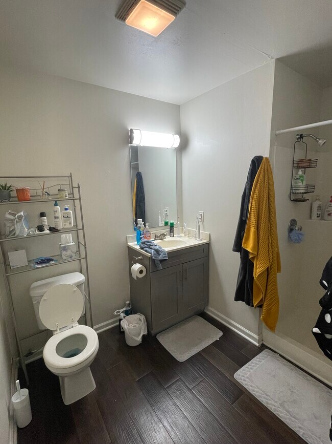 Building Photo - 2607 Snowdrop Dr