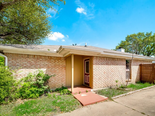 Building Photo - 2-2 Townhome