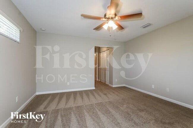 Foto del edificio - 714 SW Dalton Cir