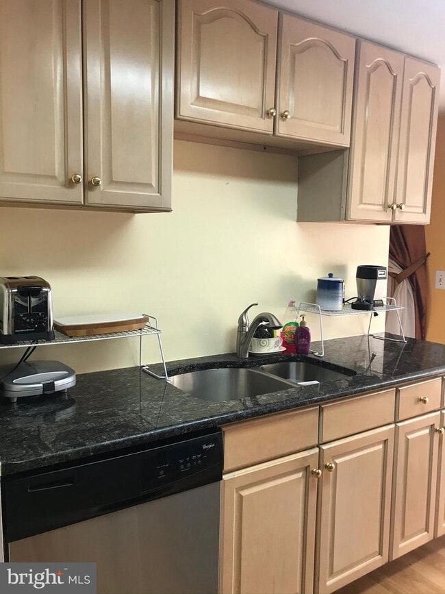 Building Photo - 18030 Chalet Dr