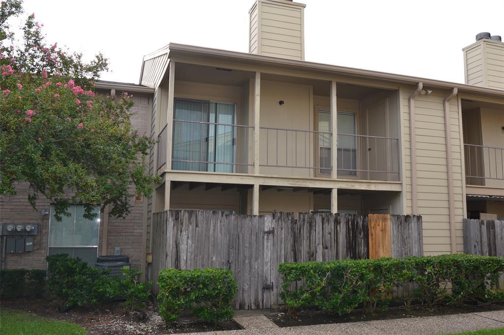 Foto principal - 700 Thicket Ln