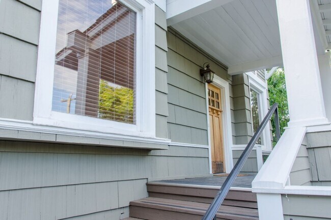 Foto del edificio - 4Bd/2.75Ba Seattle House