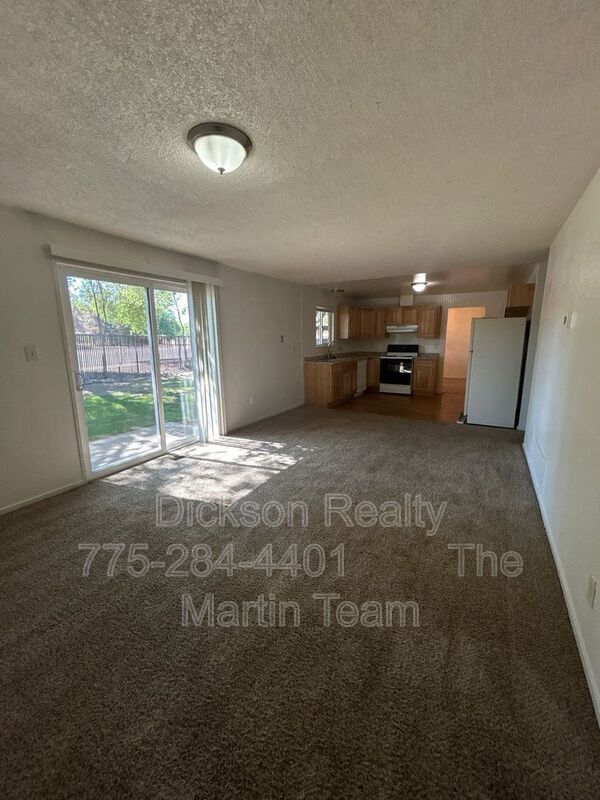 Building Photo - 1955 Matteoni Dr