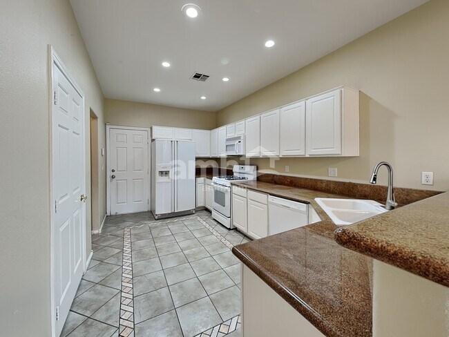 Foto del edificio - 1144 Evening Ridge St