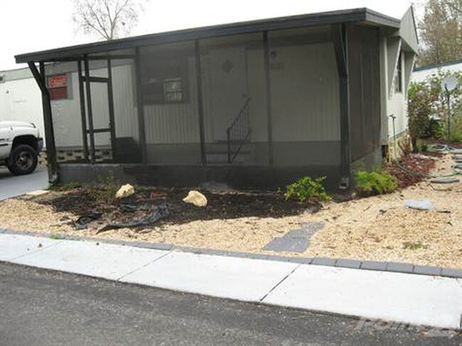 LANAI CON MOSQUITERO - 7815 Sunrunner Dr
