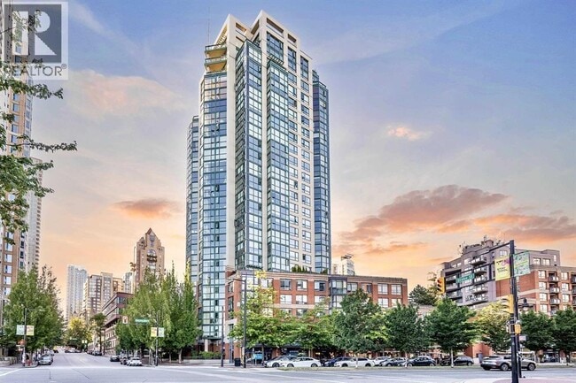 Building Photo - 289 Drake St