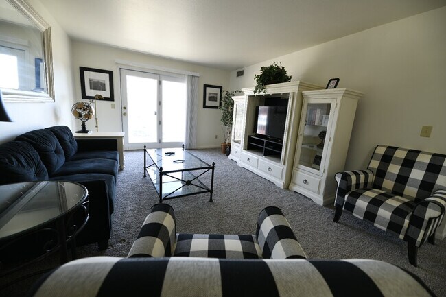 Foto del edificio - 1335 Summit Ave