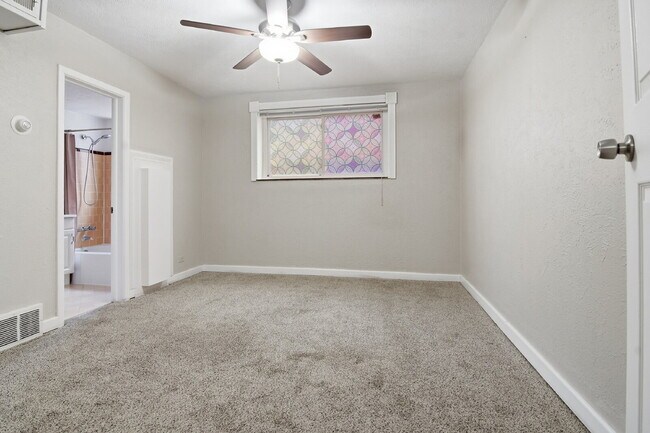 Foto del edificio - $1,245.95 with Half Off Second Month’s rent until 08/31/26 only, 1 Bed - 1 Bath, Condo in Denver ...