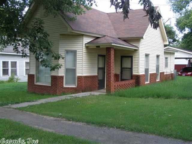 Building Photo - 613 N 2nd St