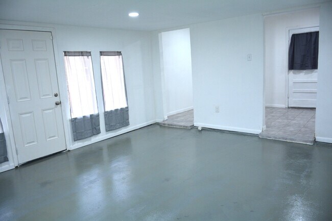 Building Photo - 12206 Rocky Springs Trail