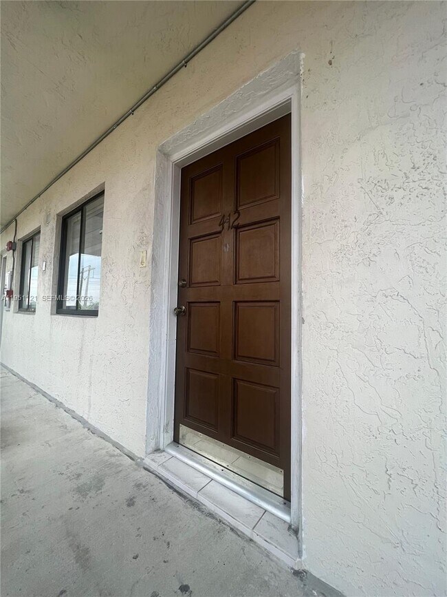 Building Photo - 5420 W 21st Ct