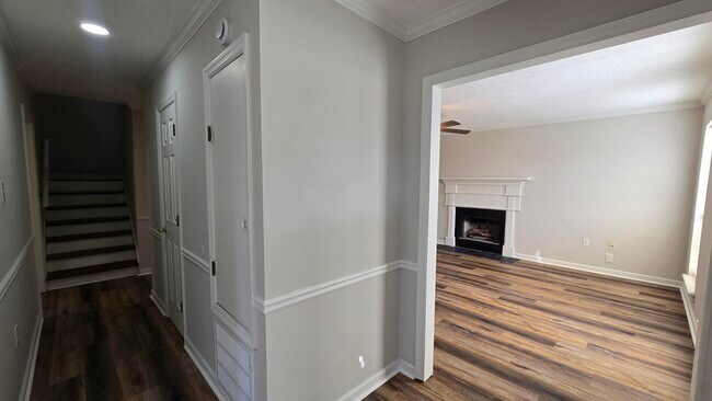 Foto del edificio - 123 Moss Creek Dr