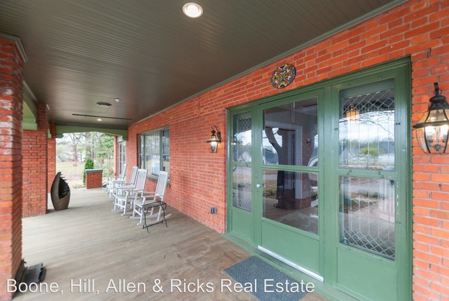 Building Photo - 4 br, 3.5 bath House - 1600 Goldrock Road