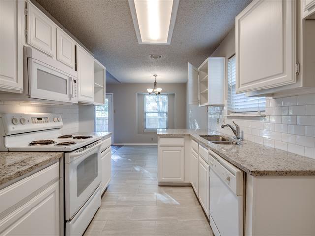 Foto del edificio - 2801 Ridge Rd N