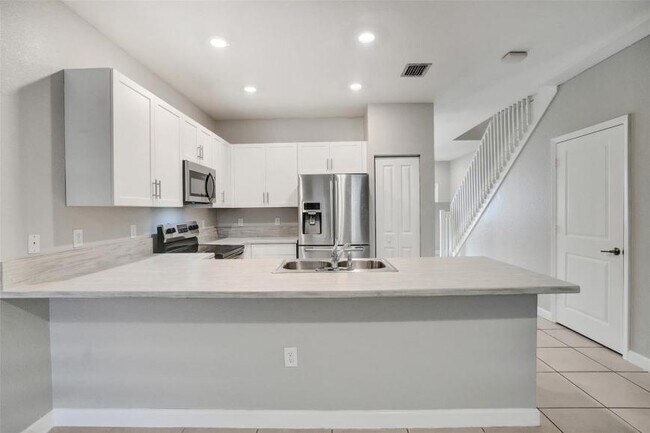 Building Photo - 3 bedroom in North Miami Beach FL 33179