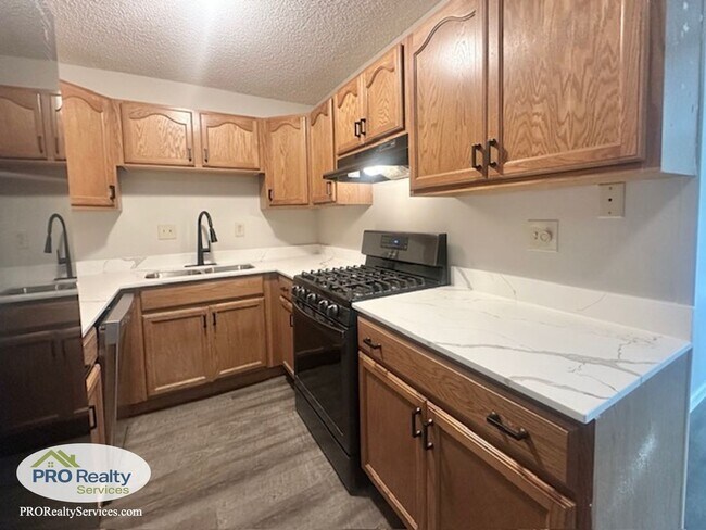 Foto del edificio - Recently Remodeled Condo **Half off 1 Mont...