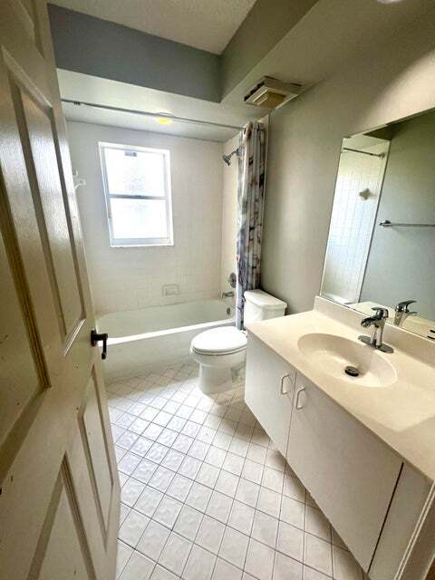 Foto del edificio - 10614 Crystal Cove Ln