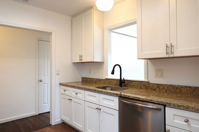 Foto del edificio - Updated 3 Bedroom / 2 Bath Home