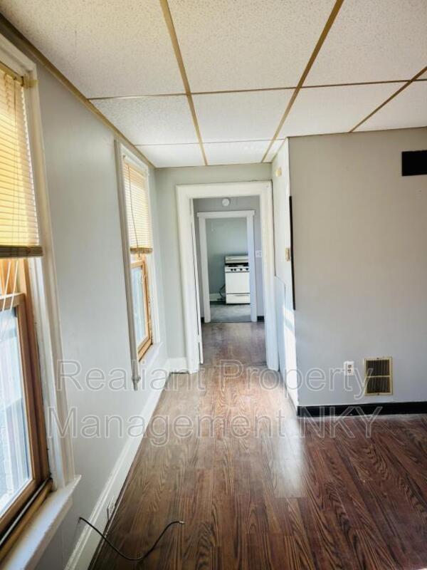 Building Photo - 723 Scott St