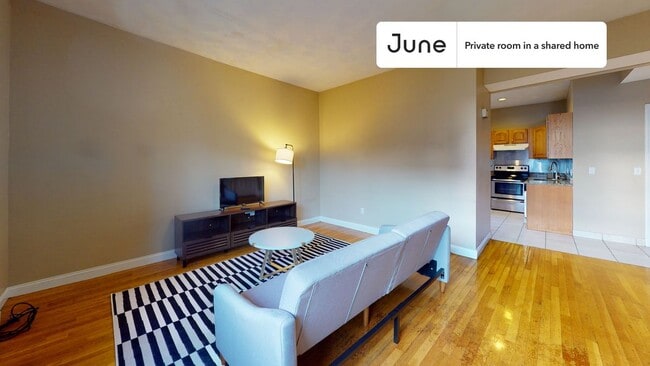 Photo - Private bedroom in 4 bed/1.5 bath Home