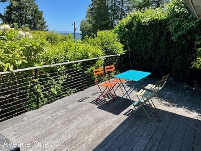 Foto del edificio - 3 br, 2 bath House - 10719 Exeter Ave NE