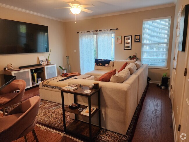 Building Photo - 180 Hemisphere Cir