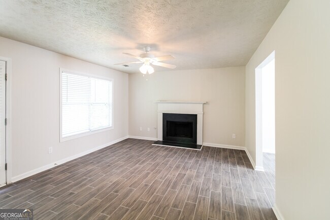 Building Photo - 2256 Harmony Lakes Cir
