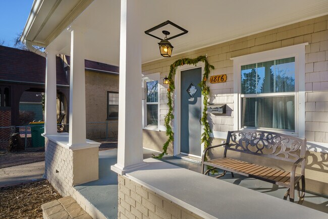 Photo - 1816 N Corona St House