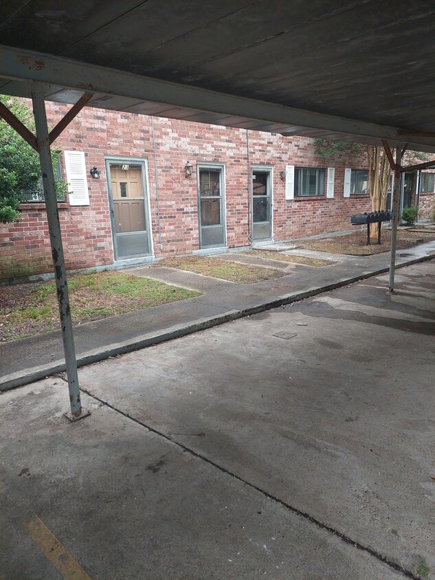 10625 Florida Blvd Unit 23, Baton Rouge, LA 70815 Condo for Rent in