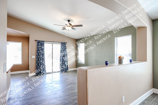 Building Photo - 15827 W Yavapai St