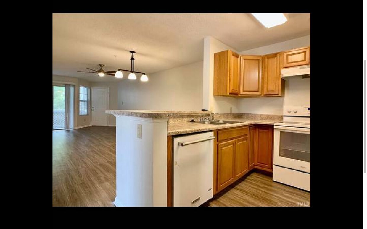 Foto principal - 3810 Grey Harbor Dr