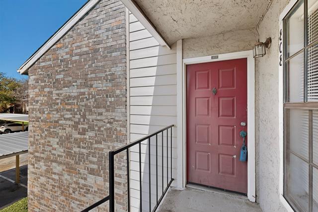 Foto del edificio - 4748 Old Bent Tree Ln