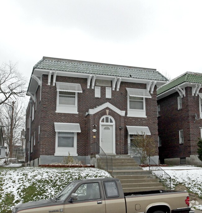 Building Photo - 1824 Elsmere Ave