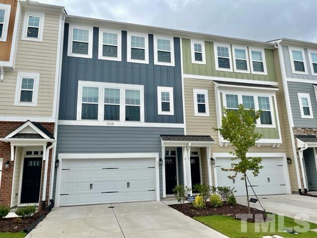 Building Photo - 1028 Commack Dr