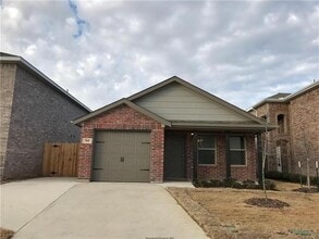 Building Photo - 769 River Hill Ln