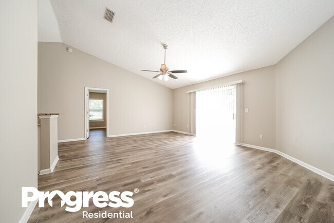 Foto del edificio - 45 Perry Creek Dr