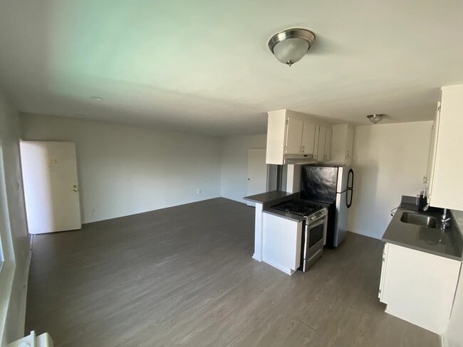 Building Photo - 5307 Sepulveda Blvd