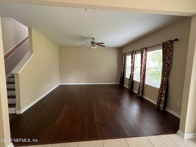 Building Photo - 4586 Temple Lakes Dr