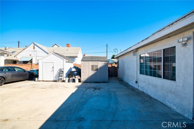 Building Photo - 9510 Beverly St